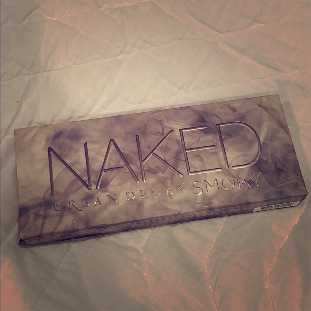 Urban Decay Naked Smoky Palette